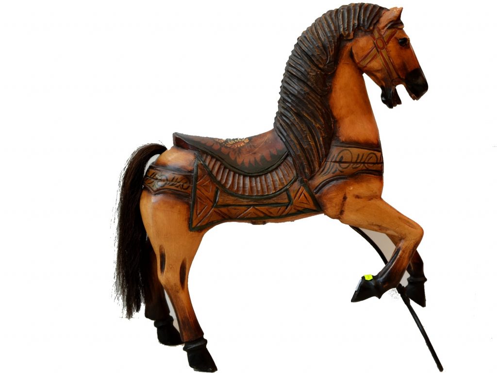 Cal vechi din lemn pictat manual