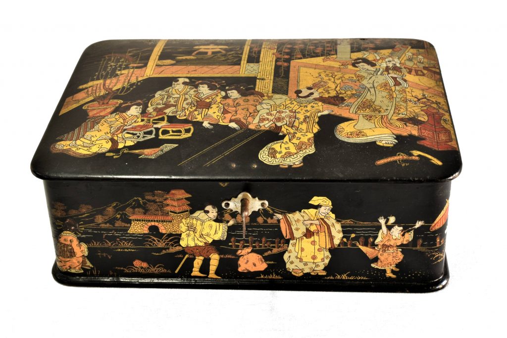 Cutie bijuterii Sec. XIX Cutie bijuterii Sec. XIX