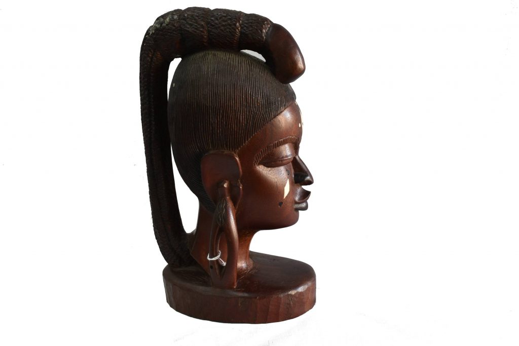 Statuie din lemn exotic si fildes