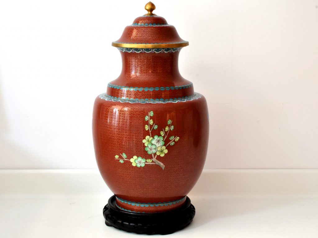 Vase mari cloisonne cu capac si suport din lemn. - imagine 2