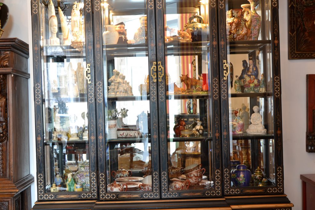 Vitrina chinezeasca  din lemn masiv pictata manual - imagine 6