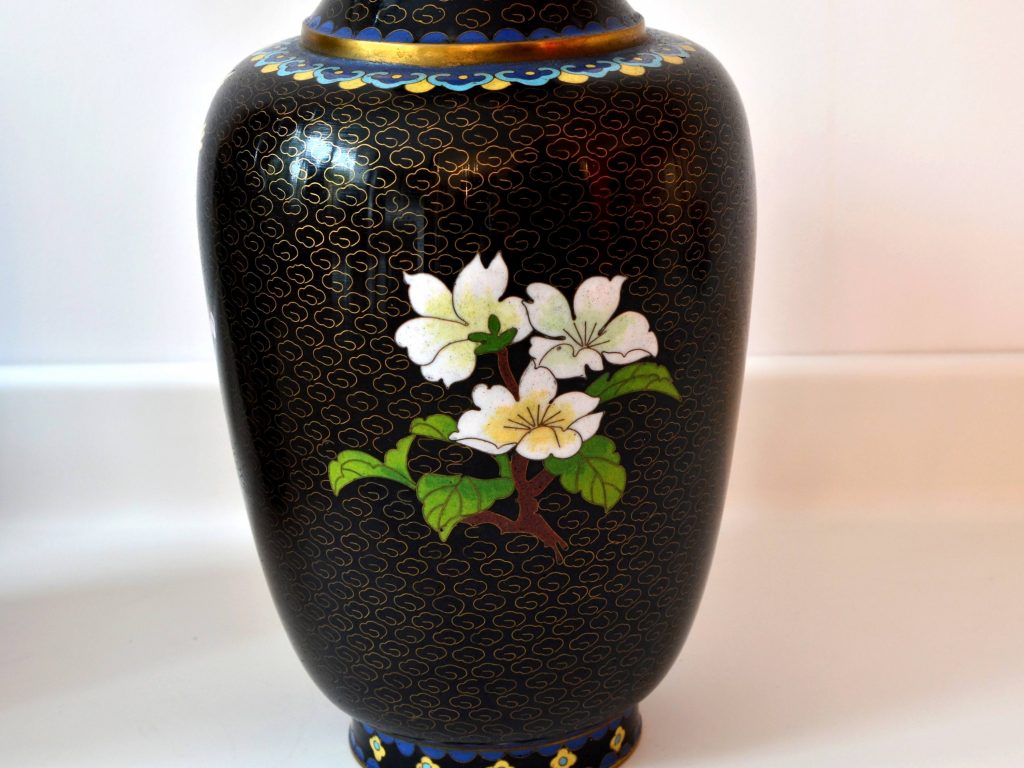 Doua vaze cloisonne vechi