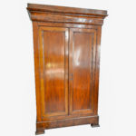 Dulap stil Louis Philippe din lemn de nuc