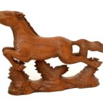 Statueta cal in galop din lemn exotic