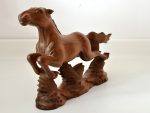 Statueta cal in galop din lemn exotic
