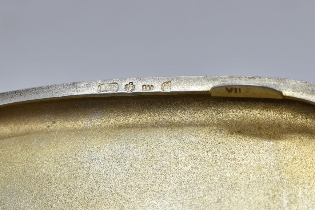 Tabachera din argint Tabachera din argint