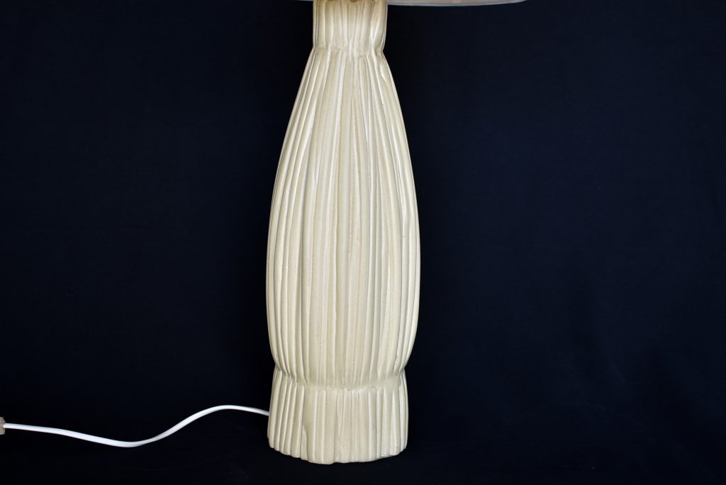 Veioza cu corp din portelan