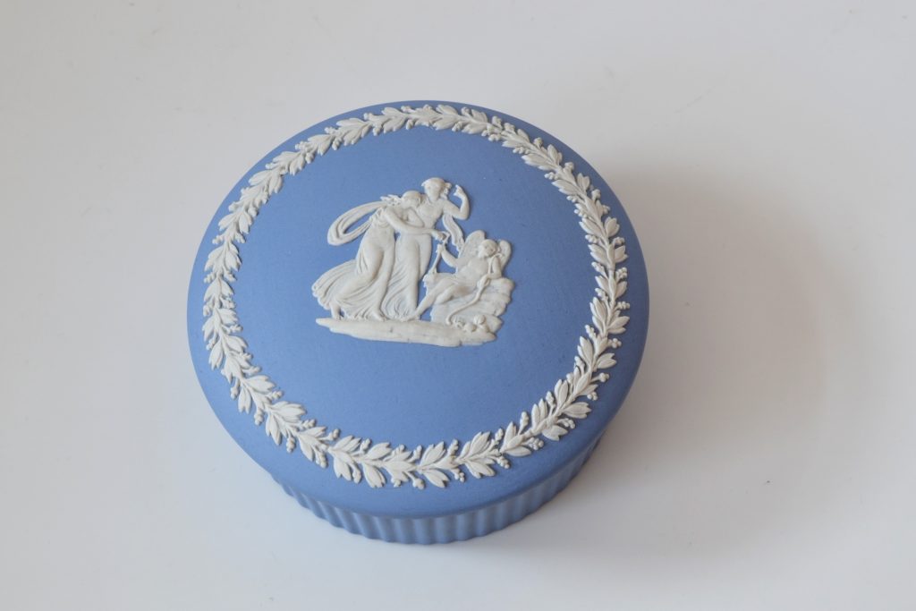 Caseta din ceramica stil Jasperware Wegdwood