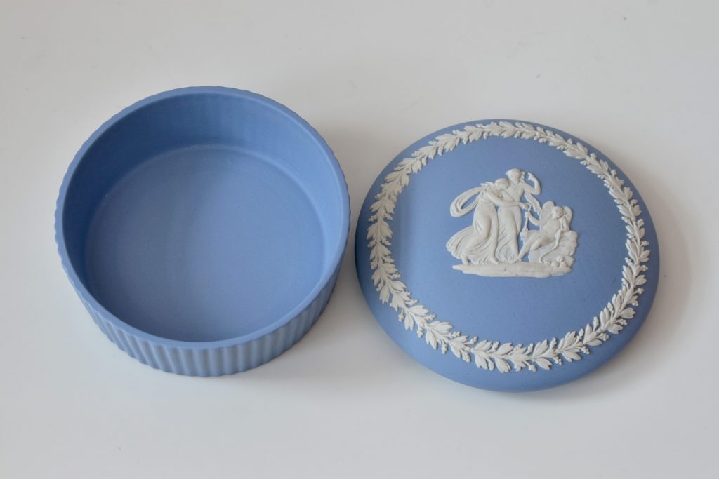 Caseta din ceramica stil Jasperware Wegdwood