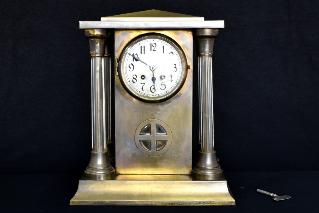 Ceas de semineu Art Deco Ceas de semineu Art Deco