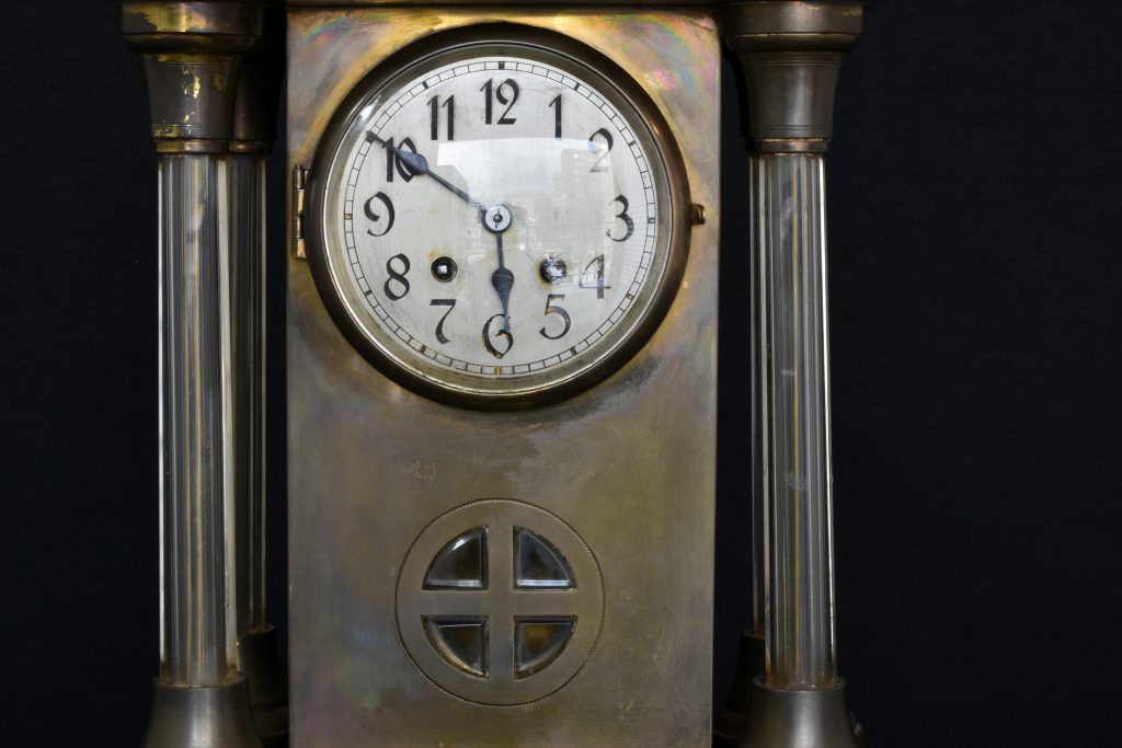 Ceas de semineu Art Deco Ceas de semineu Art Deco