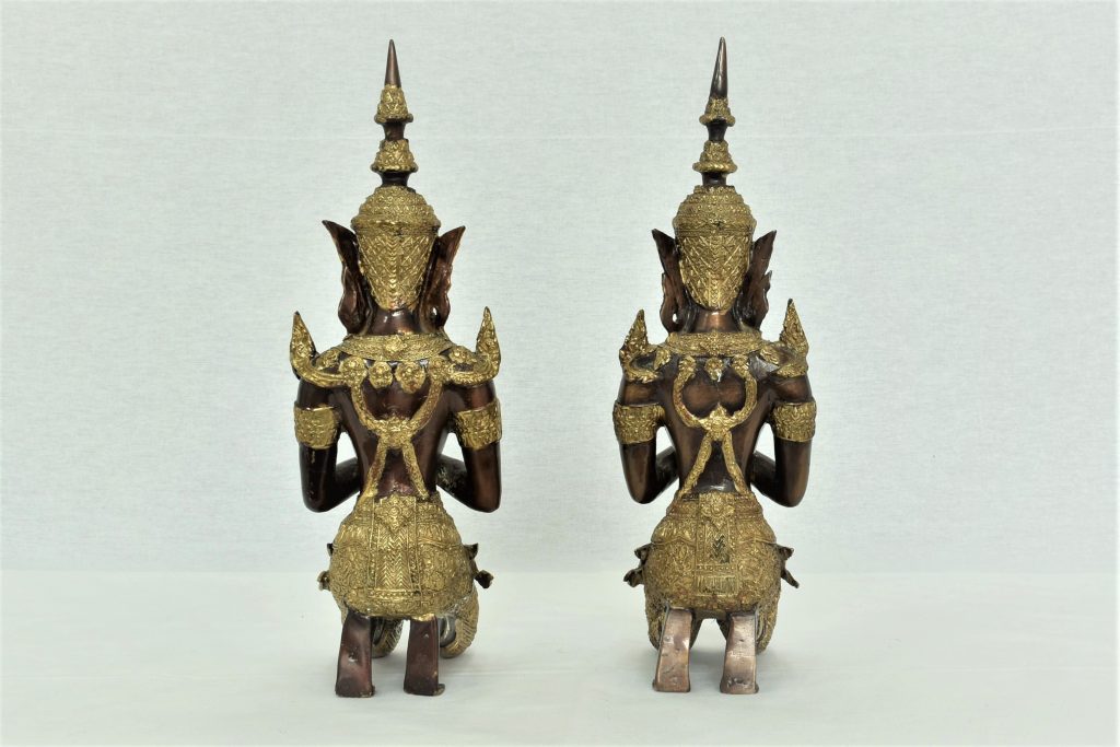 Statui "Ingerii lui Buddha"