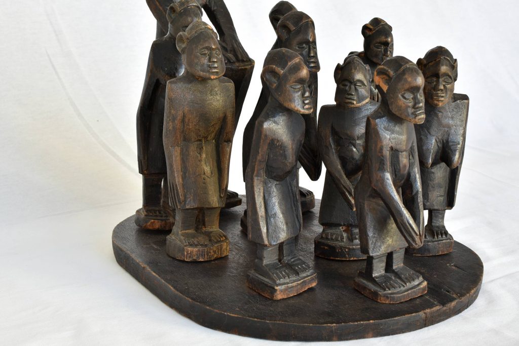 Grup statuar african Grup statuar african