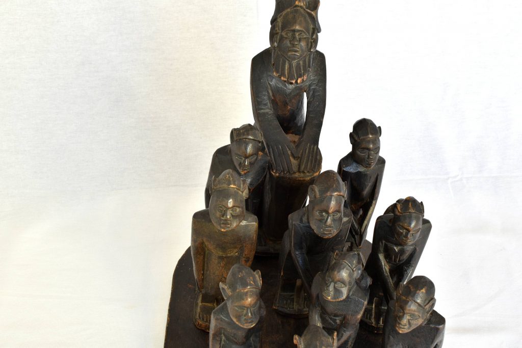 Grup statuar african Grup statuar african