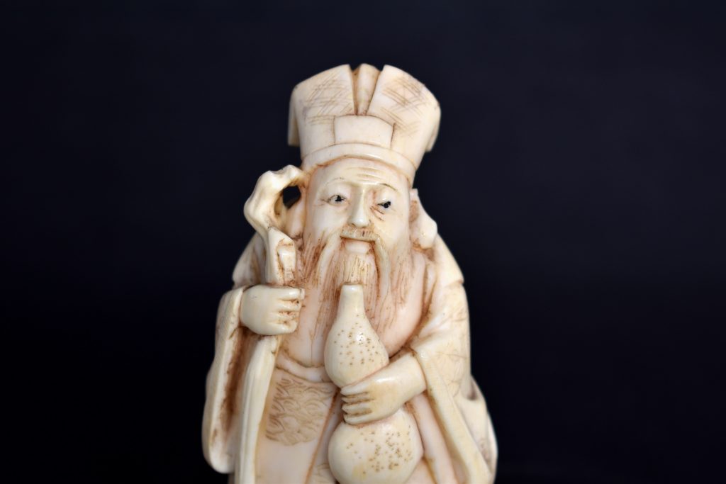 Sculptura chinezeasca din fildes