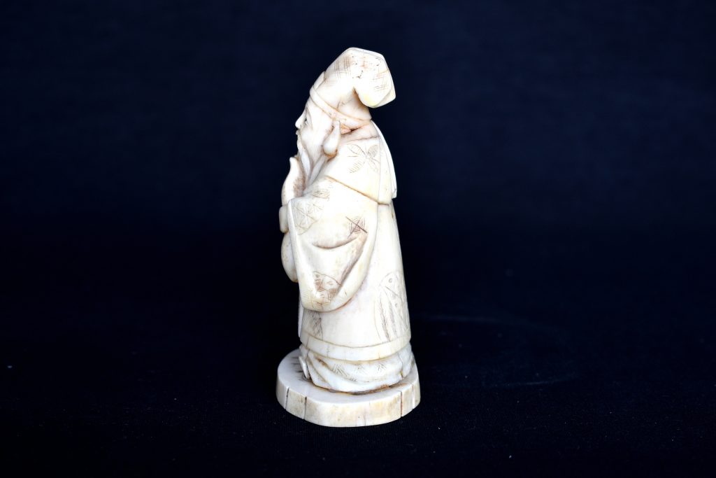 Sculptura chinezeasca din fildes