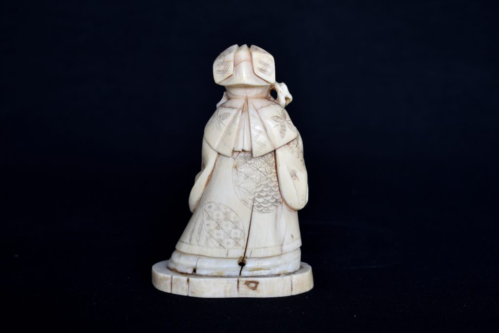 Sculptura chinezeasca din fildes