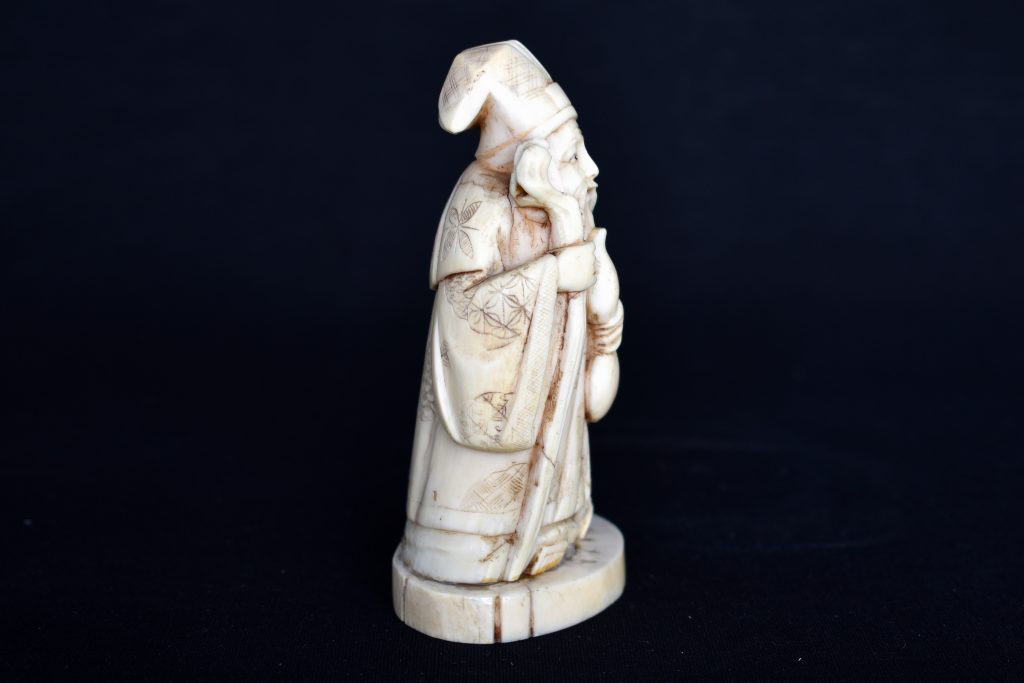 Sculptura chinezeasca din fildes