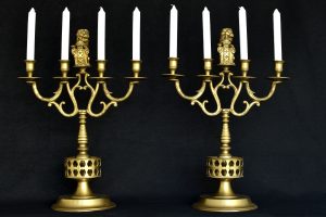 Sfesnice cu stema Amsterdamului