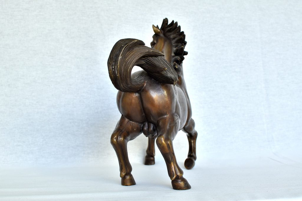 Statueta cal Statueta cal