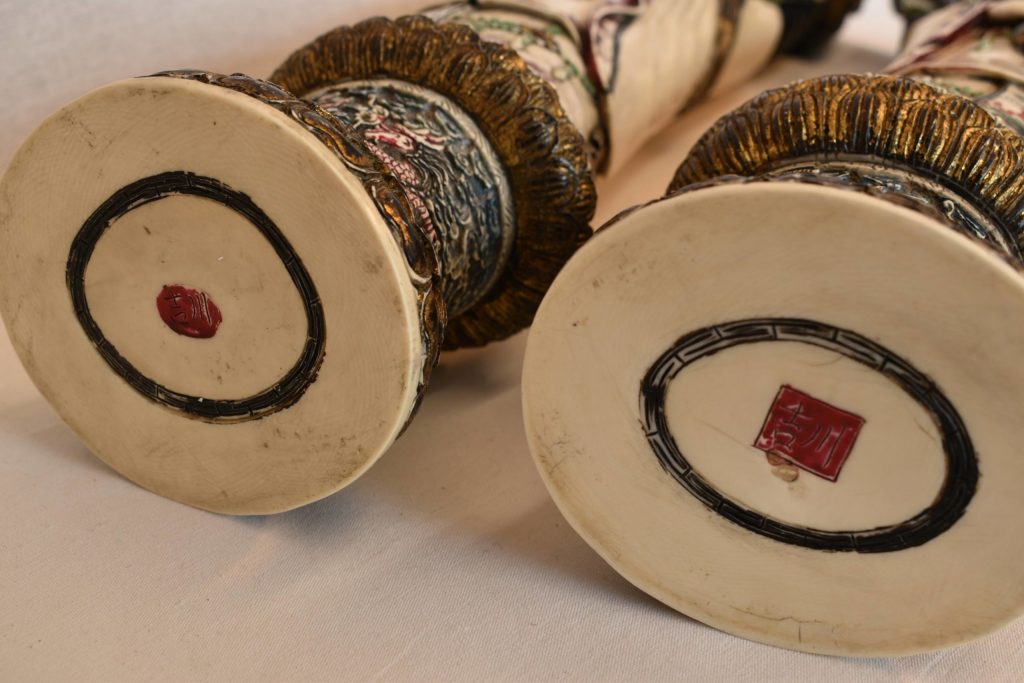 Pereche de statuete din fildes Pereche de statuete din fildes