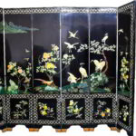 Paravan chinezesc cu pietre sculptate