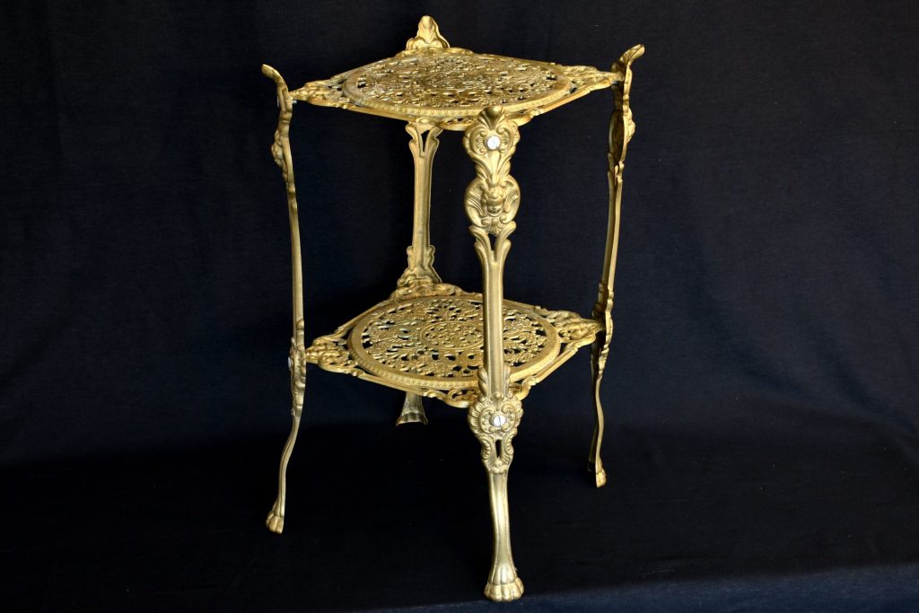 Piedestal Louis al 16 lea Piedestal Louis al 16 lea