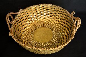 Fructiera cu impletituri din bronz aurit