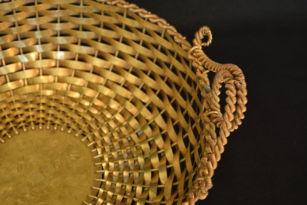 Fructiera cu impletituri din bronz aurit