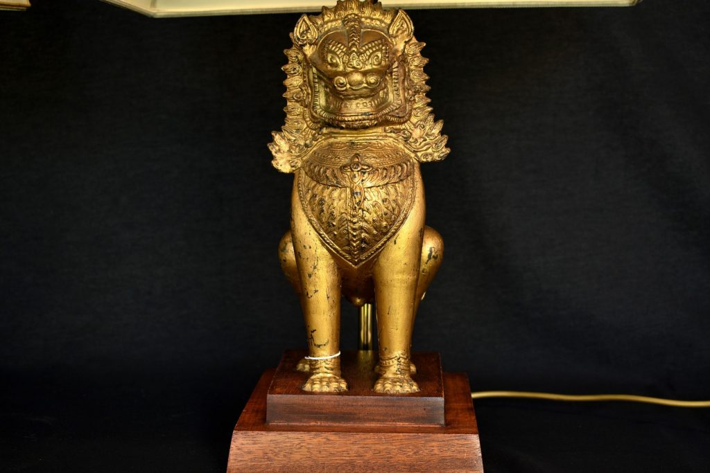 Set lampi cu lei din bronz Singha (1) Set lampi cu lei din bronz Singha