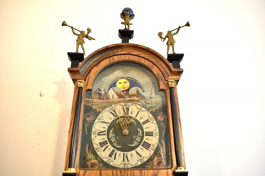Ceas mare frizian cu fazele lunii