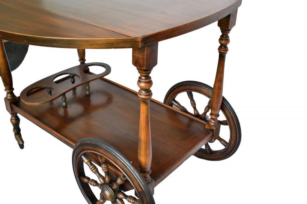 Masuta de servit "chelner pe roti"