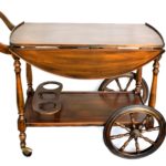 Masuta de servit "chelner pe roti"