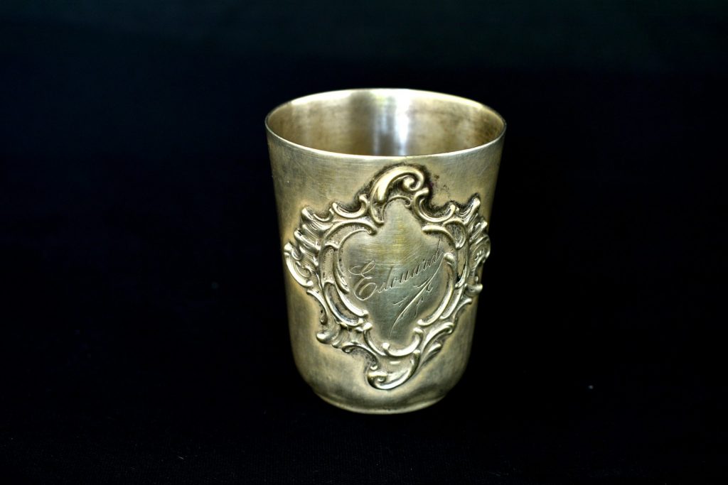 Pahar din argint Pahar din argint