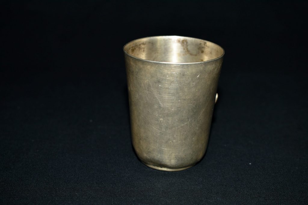 Pahar din argint Pahar din argint