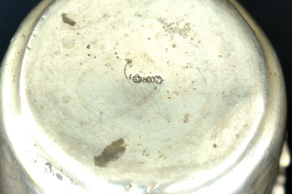 Pahar din argint Pahar din argint