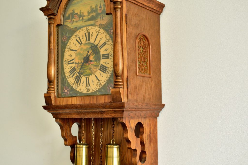 Pendula Zaanse cu cadran pictat manual Pendula Zaanse cu cadran pictat manual