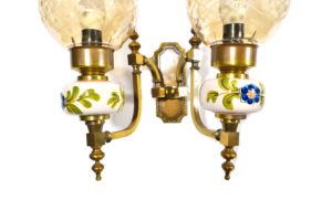 Aplica cu ornamente din ceramica