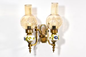 Aplica cu ornamente din ceramica