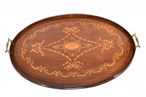 Tava din lemn cu intarsii din lemn