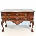 Comoda Chippendale cu usi