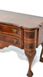 Comoda Chippendale cu usi