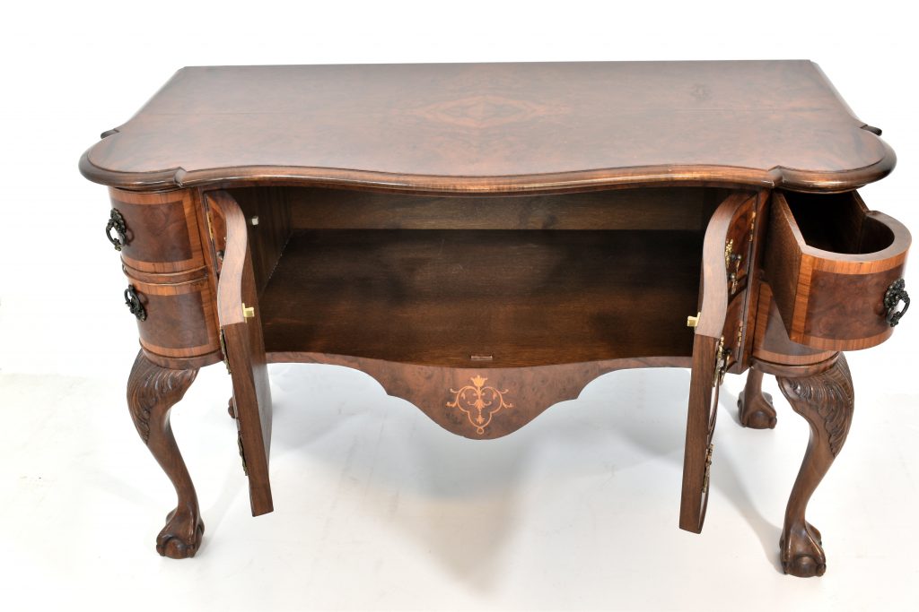 Comoda Chippendale cu usi (7) Comoda Chippendale cu usi