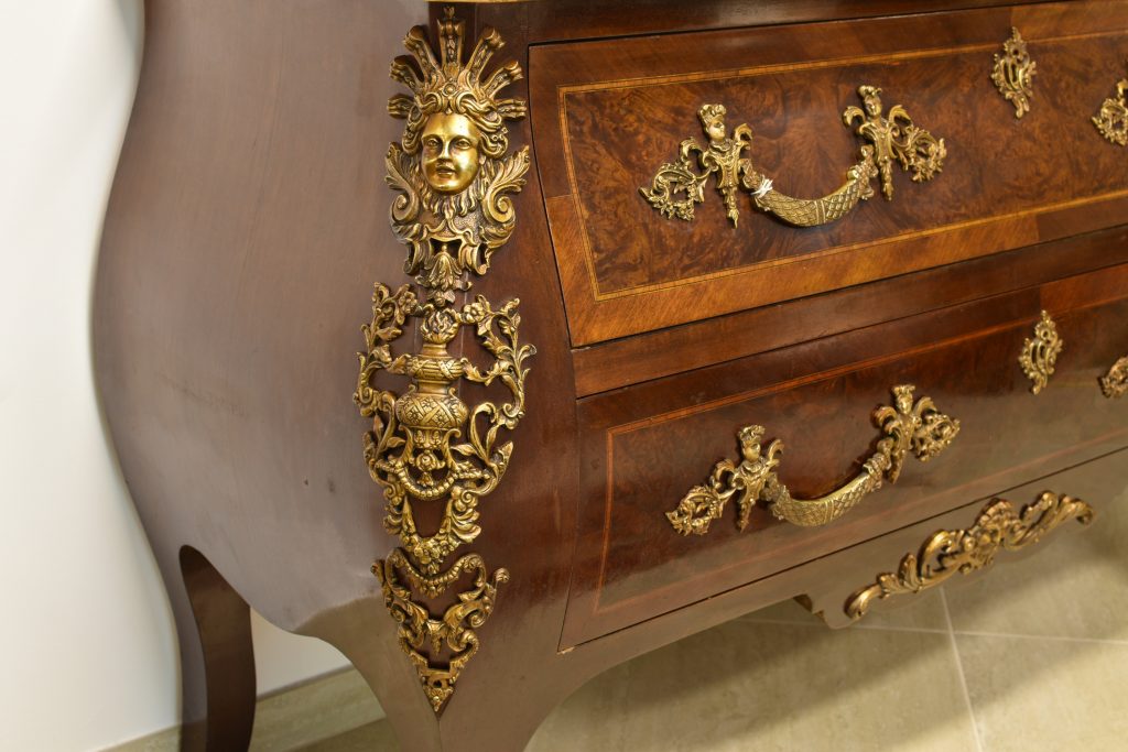 Comoda mare Louis al XV lea (2) Comoda mare Louis al XV lea