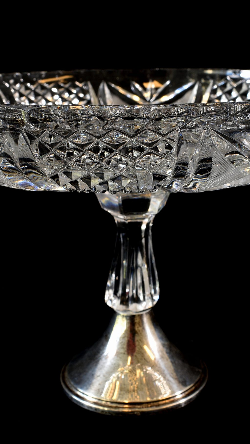 Fructiera din cristal cu picior de argint f Fructiera din cristal cu picior de argint