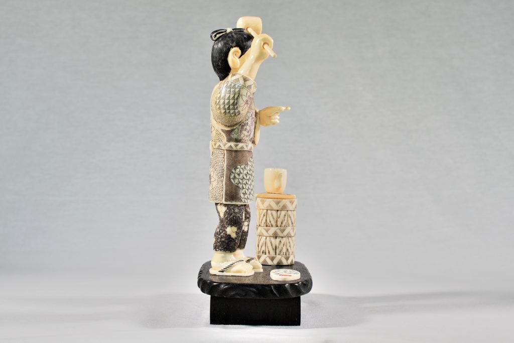 Sculptura din fildes de hipopotam (6) Sculptura din fildes de hipopotam