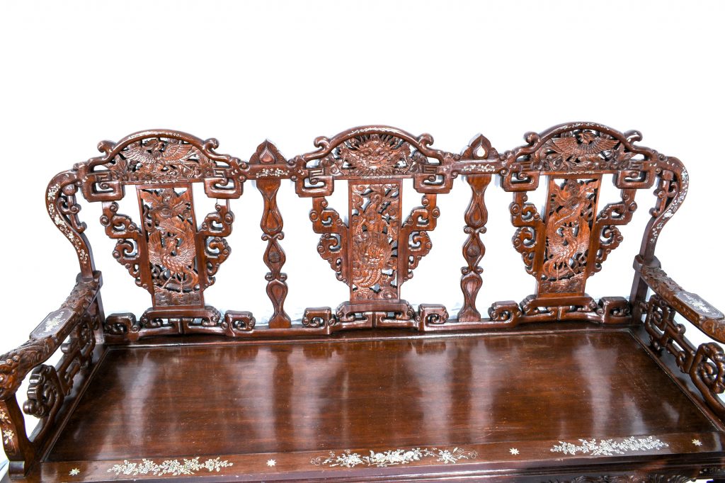 set canapea cu 2 fotolii din lemn exotic