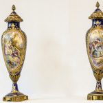 Amfora din portelan Sevres si bronz