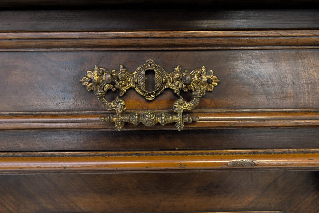 Dulap stil ''Parisienne '' (9) Dulap stil ''Parisienne ''