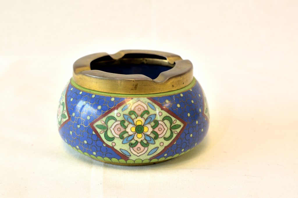 Scrumiera din cloisonne